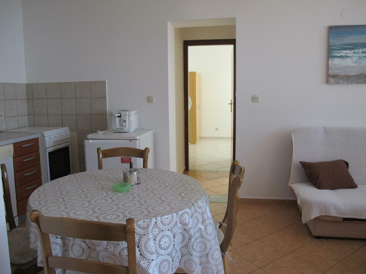 Apartmani Stille Karlobag Bagian luar foto