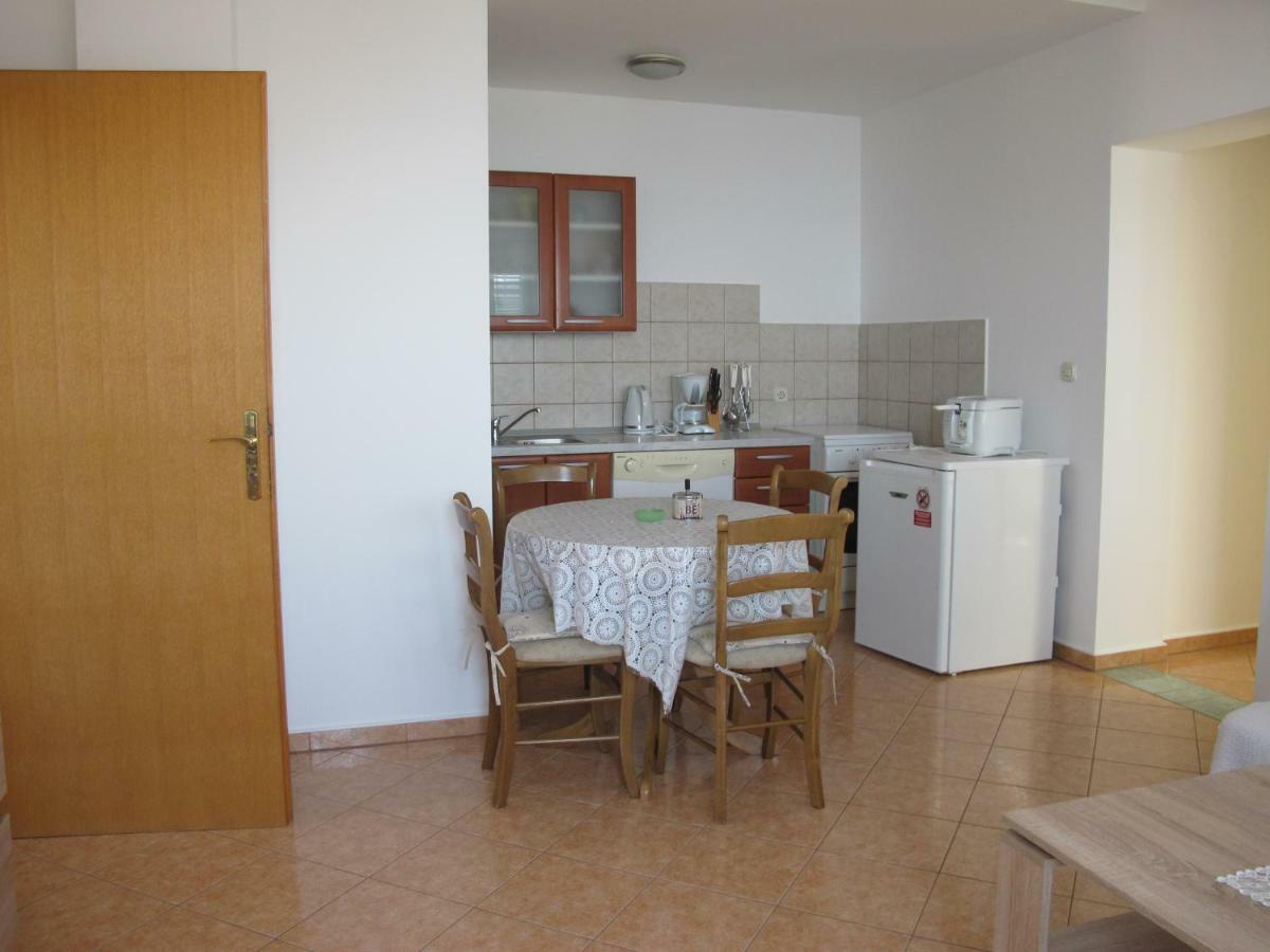 Apartmani Stille Karlobag Bagian luar foto