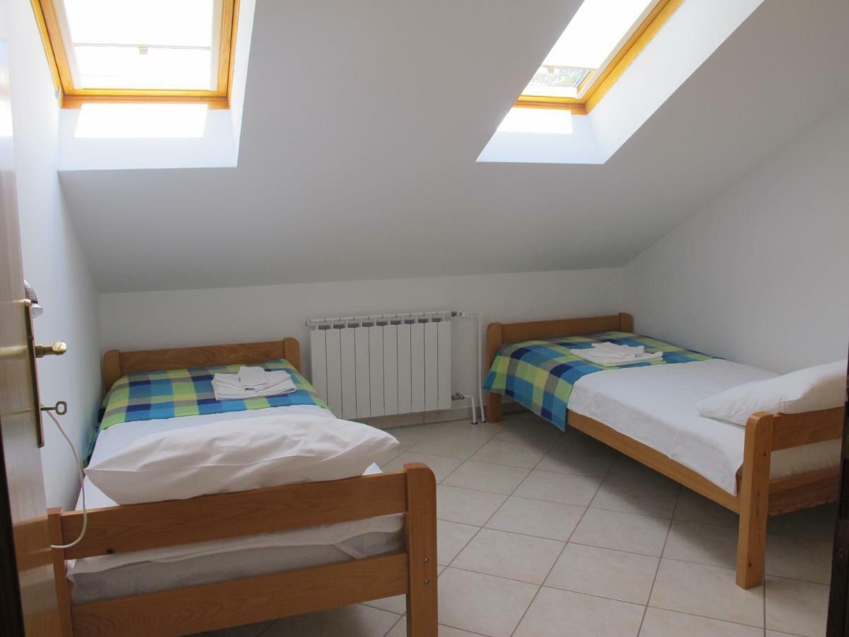 Apartmani Stille Karlobag Bagian luar foto